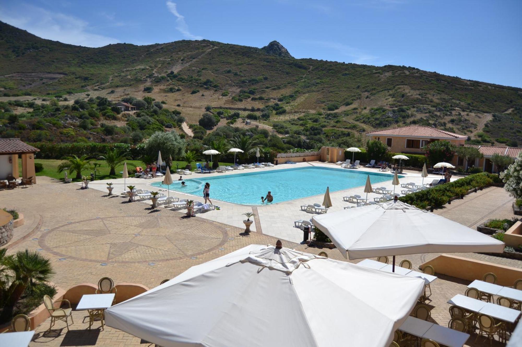 La Fenice Resort Olbia Exterior foto